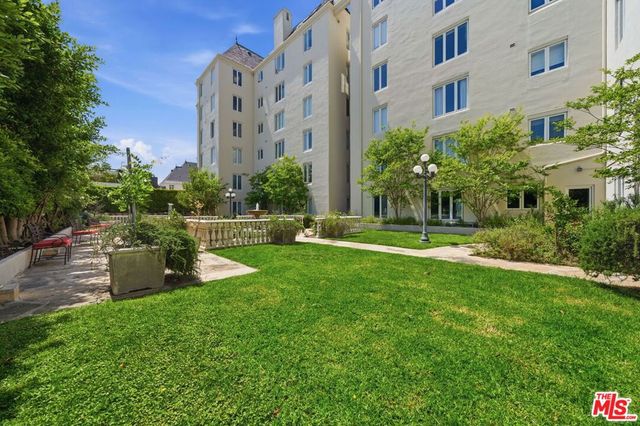 1424 N Crescent Heights Boulevard 49, West Hollywood, CA 90046