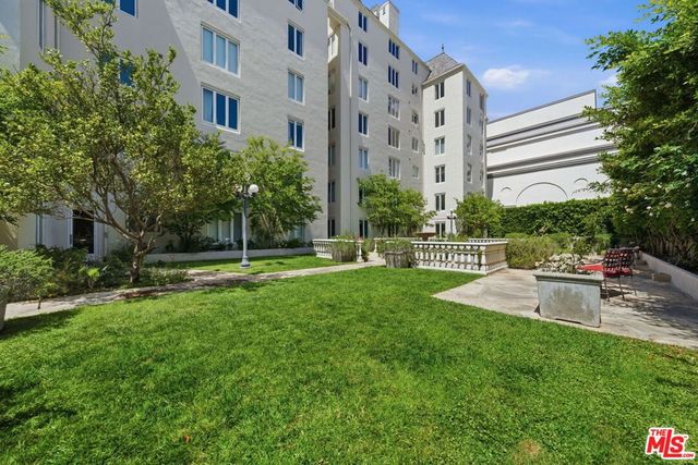 1424 N Crescent Heights Boulevard 49, West Hollywood, CA 90046