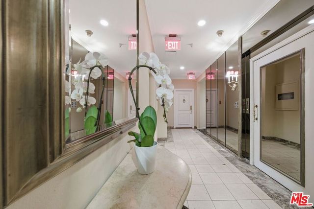 1424 N Crescent Heights Boulevard 49, West Hollywood, CA 90046