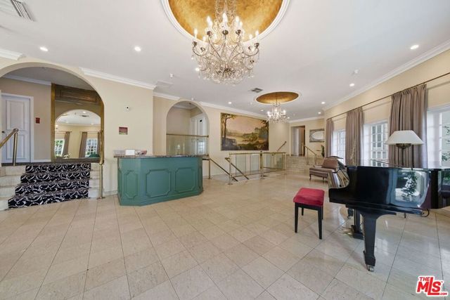 1424 N Crescent Heights Boulevard 49, West Hollywood, CA 90046