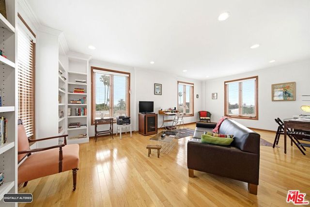 1424 N Crescent Heights Boulevard 49, West Hollywood, CA 90046