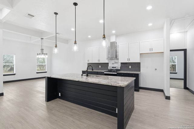 128 Hidden Ranch, Floresville, TX 78114