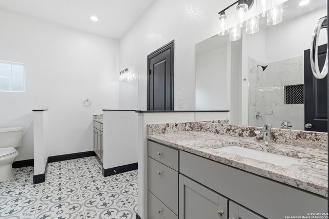 128 Hidden Ranch, Floresville, TX 78114