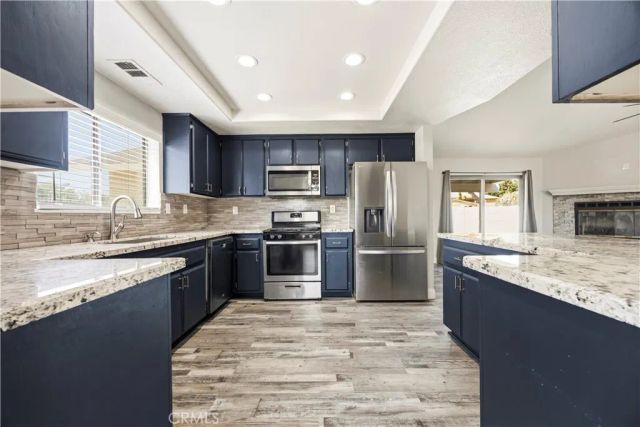 7596 Arcadia Avenue, Hesperia, CA 92345