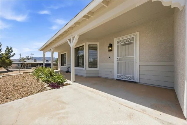 7596 Arcadia Avenue, Hesperia, CA 92345