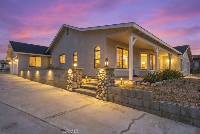 7596 Arcadia Avenue, Hesperia, CA 92345