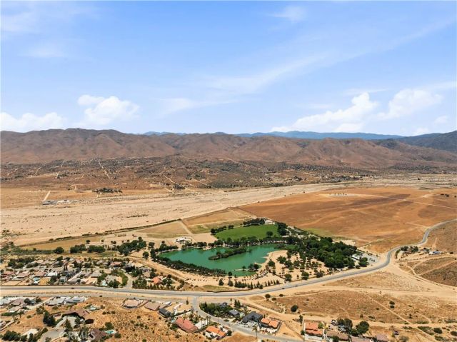 7596 Arcadia Avenue, Hesperia, CA 92345
