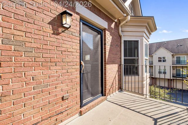 25580 Portico Lane, Novi, MI 48375
