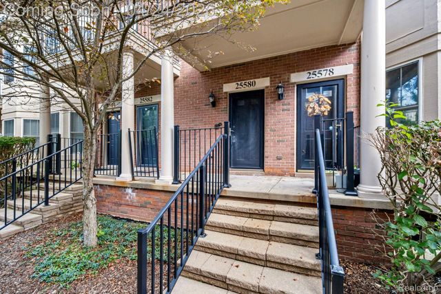 25580 Portico Lane, Novi, MI 48375