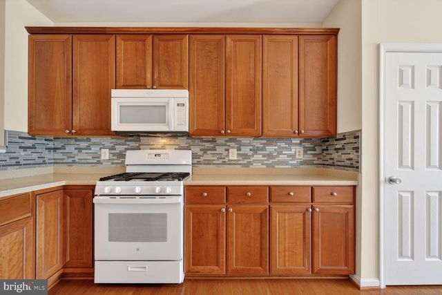 4003 GREAT HARVEST CT, Dumfries, VA 22025