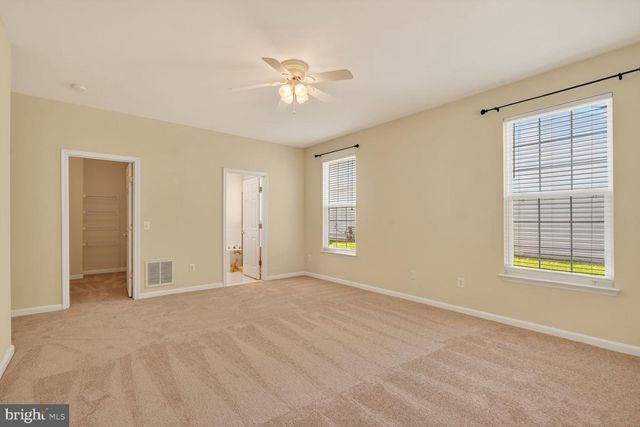 4003 GREAT HARVEST CT, Dumfries, VA 22025