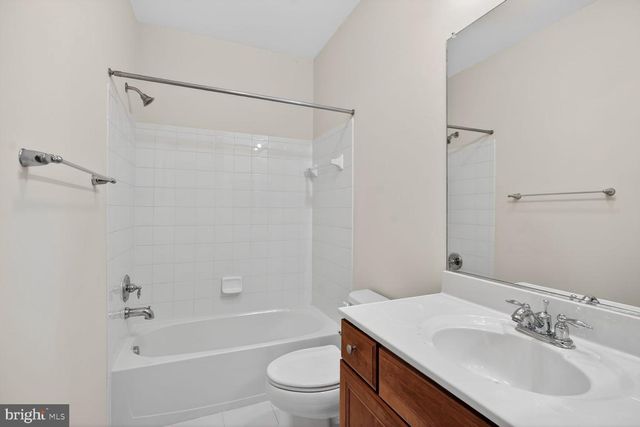 4003 GREAT HARVEST CT, Dumfries, VA 22025