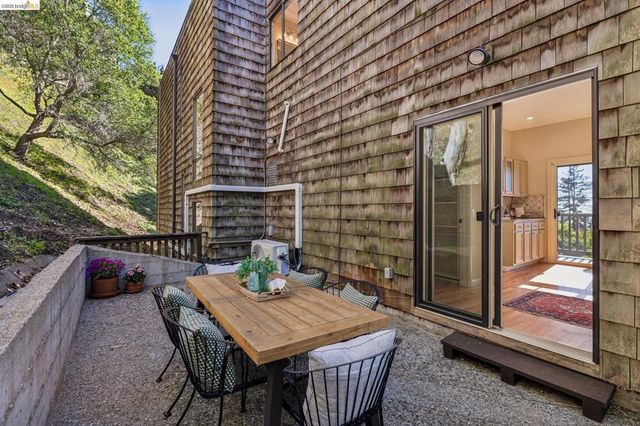 1221 Grizzly Peak Blvd, Berkeley, CA 94708