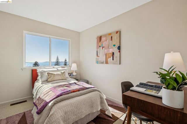 1221 Grizzly Peak Blvd, Berkeley, CA 94708