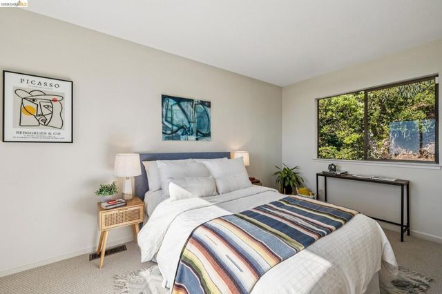 1221 Grizzly Peak Blvd, Berkeley, CA 94708