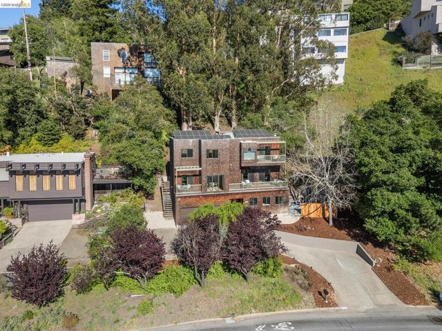 1221 Grizzly Peak Blvd, Berkeley, CA 94708