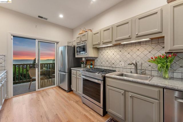 1221 Grizzly Peak Blvd, Berkeley, CA 94708