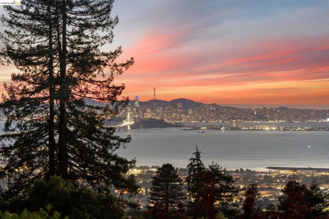 1221 Grizzly Peak Blvd, Berkeley, CA 94708