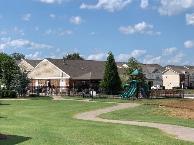 1073 Somerset Springs Dr, Spring Hill, TN 37174