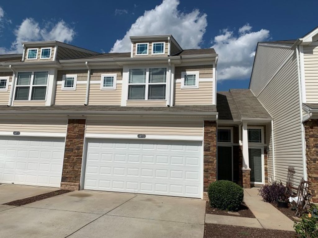 1073 Somerset Springs Dr, Spring Hill, TN 37174