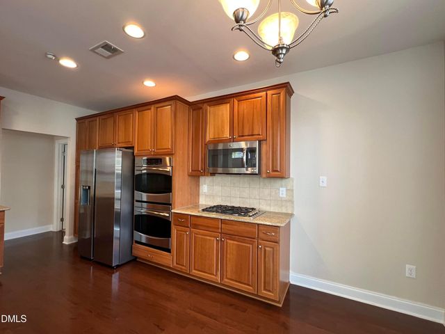 9221 Calabria Drive 121, Raleigh, NC 27617