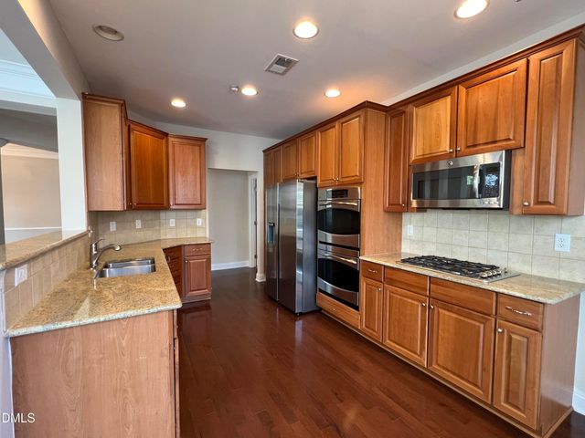 9221 Calabria Drive 121, Raleigh, NC 27617
