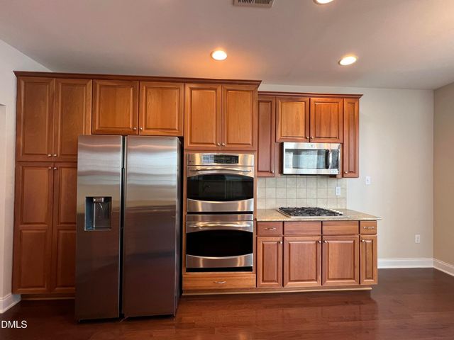 9221 Calabria Drive 121, Raleigh, NC 27617