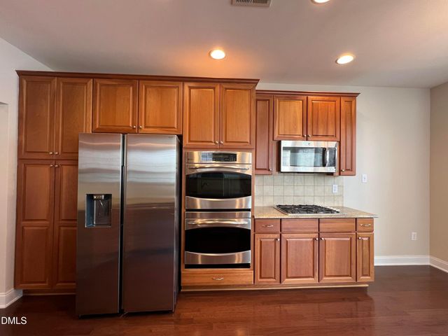 9221 Calabria Drive 121, Raleigh, NC 27617