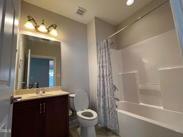 9221 Calabria Drive 121, Raleigh, NC 27617