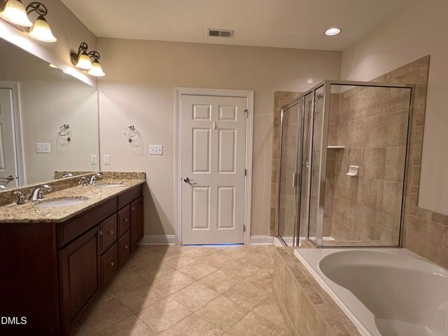 9221 Calabria Drive 121, Raleigh, NC 27617