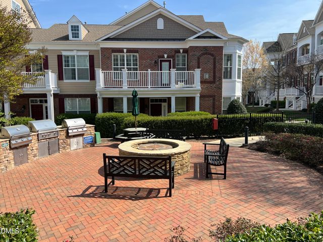9221 Calabria Drive 121, Raleigh, NC 27617