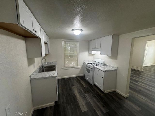 129 N Park, Fresno, CA 93701
