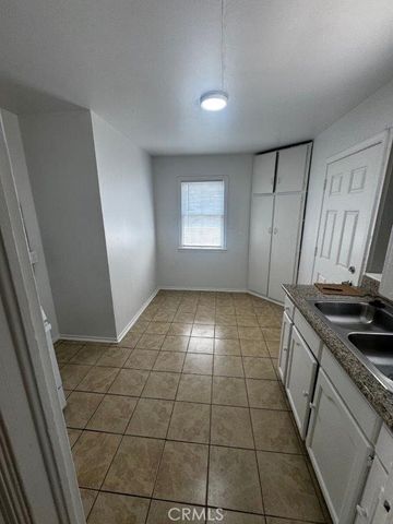 129 N Park, Fresno, CA 93701
