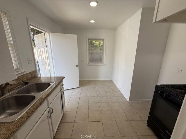 129 N Park, Fresno, CA 93701