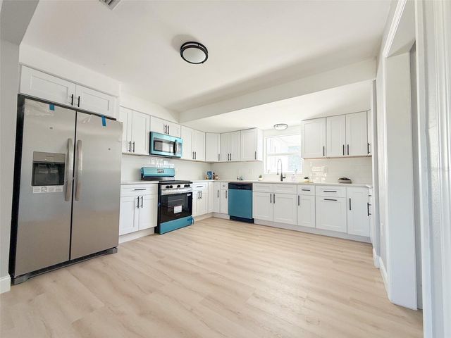 13290 3RD STREET E, Madeira Beach, FL 33708
