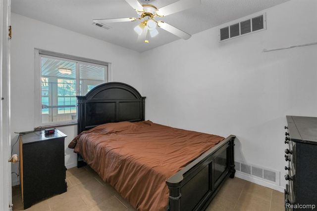 31565 Marquette Street, Garden City, MI 48135