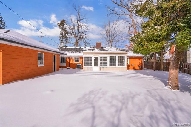 31565 Marquette Street, Garden City, MI 48135