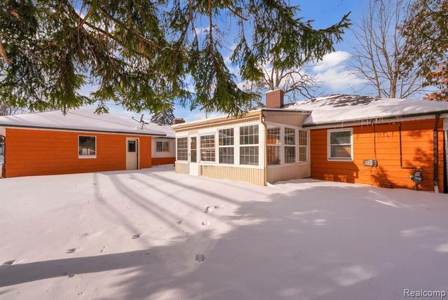 31565 Marquette Street, Garden City, MI 48135