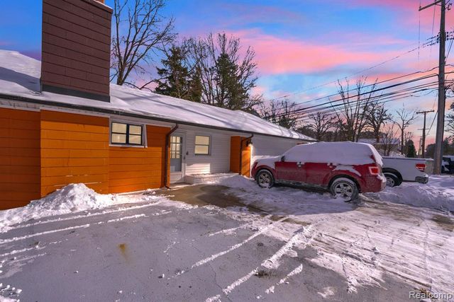 31565 Marquette Street, Garden City, MI 48135