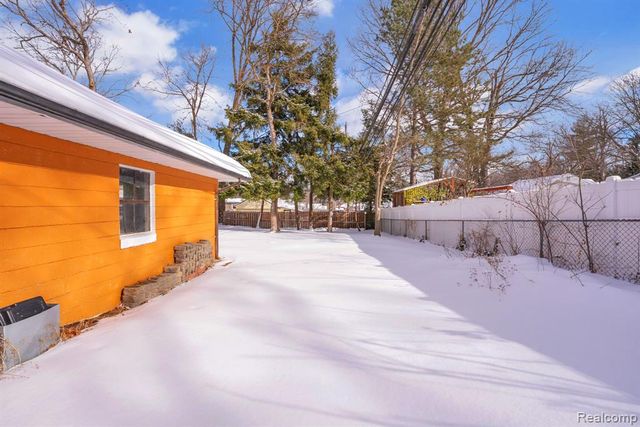 31565 Marquette Street, Garden City, MI 48135