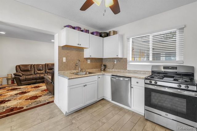 31565 Marquette Street, Garden City, MI 48135