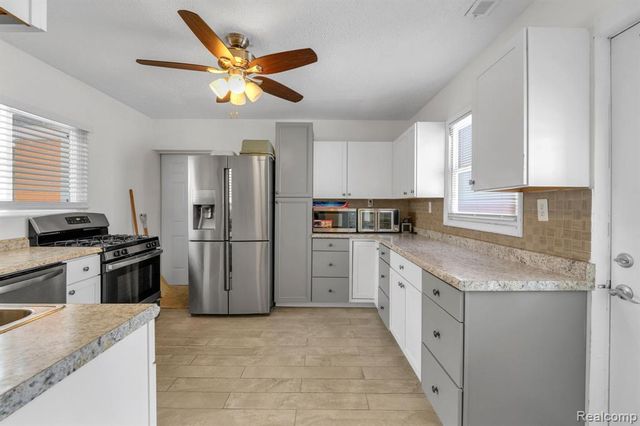 31565 Marquette Street, Garden City, MI 48135