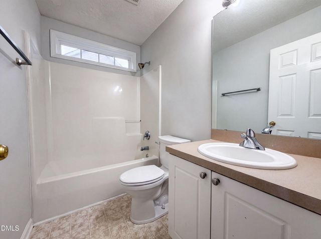 225 Sarazen Drive, Clayton, NC 27527