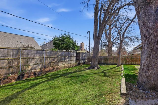 5001 Trails Edge Drive, Arlington, TX 76017