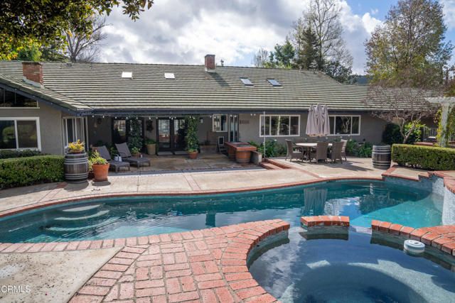 12075 Pradera Road, Camarillo, CA 93012