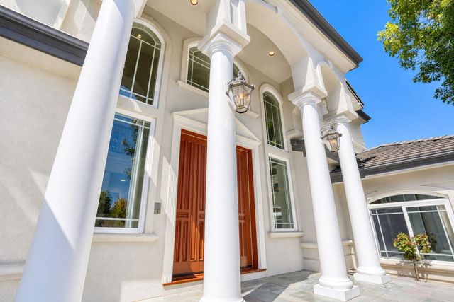 11583 Upland Way, Cupertino, CA 95014