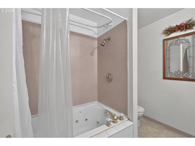 4810 Se 136TH Ave, Portland, OR 97236