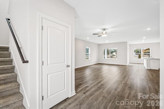 6740 Fairford Drive, Charlotte, NC 28215