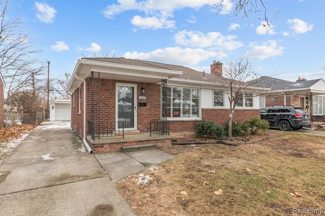 22609 Edgewood Street, Saint Clair Shores, MI 48080