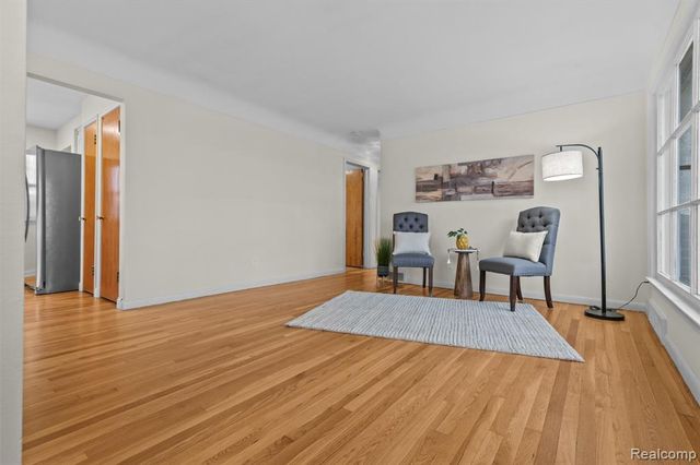 22609 Edgewood Street, Saint Clair Shores, MI 48080